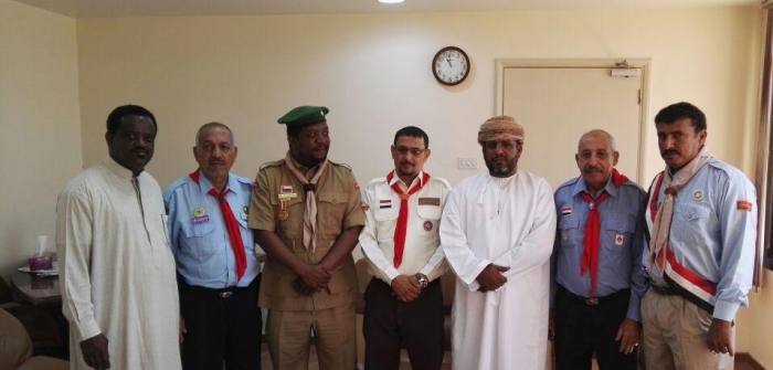 وفد كشفي يمني برئاسة القائد الكشفي مشعل الداعري يصل سلطنة عمان