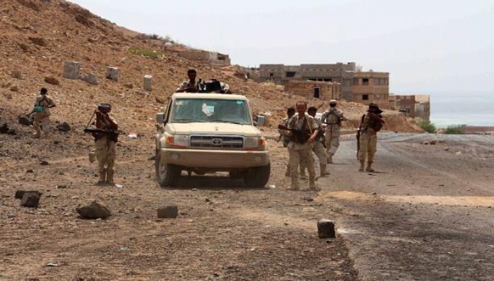 جبهات القتال في تعز تشهد معارك عنيفة والمقاومة تقطع إمدادات عن الميليشيات