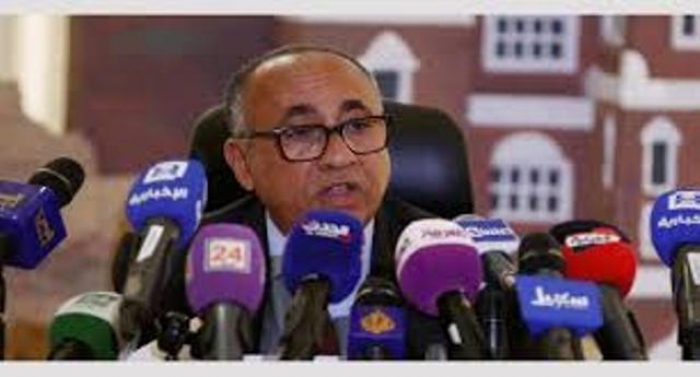 بالدليل القعيطي يكشف السبب الخطير لإقالة وكيل البنك المركزي اليمني من منصبه