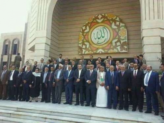 قيادي بحزب المخلوع صالح يضع ثلاثة شروط لنجاح «حكومة صنعاء»