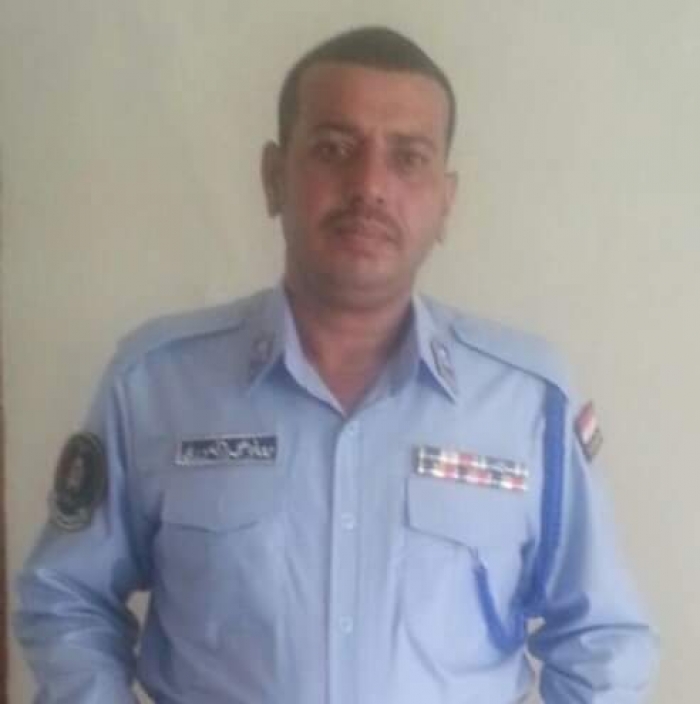 مشرف حوثي يهين أحد الضباط وينقله من عمله بعد انتشار مقطع "عيب عليك أنا ميري" (تفاصيل   وثيقة)