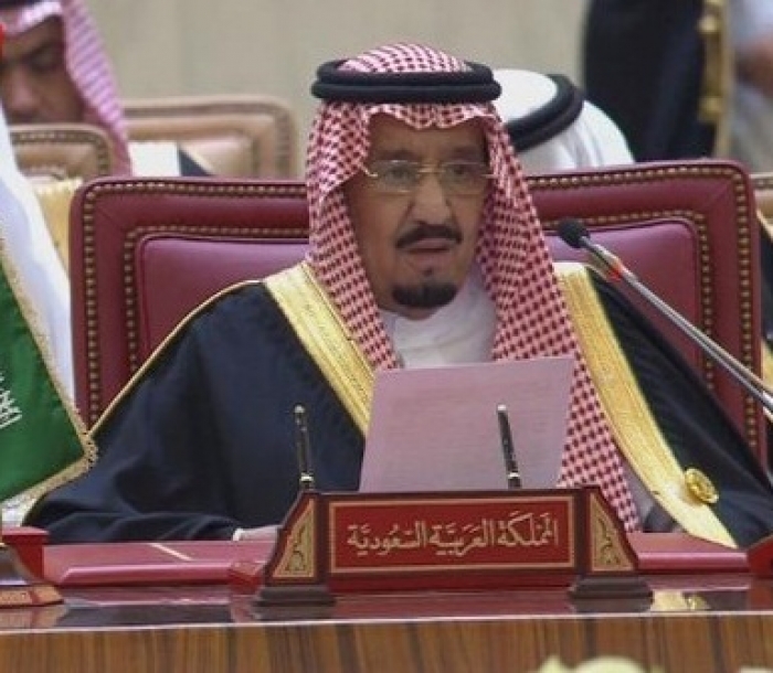 في اجتماع القمة الخليجية.. الملك سلمان يتعهد بإعادة الاستقرار لليمن وإنهاء الانقلاب (فيديو)