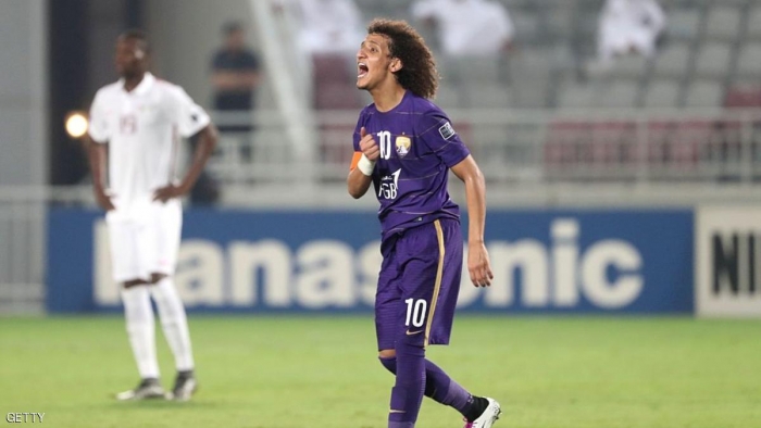 "عموري" مع الأهلي السعودي في ودية برشلونة