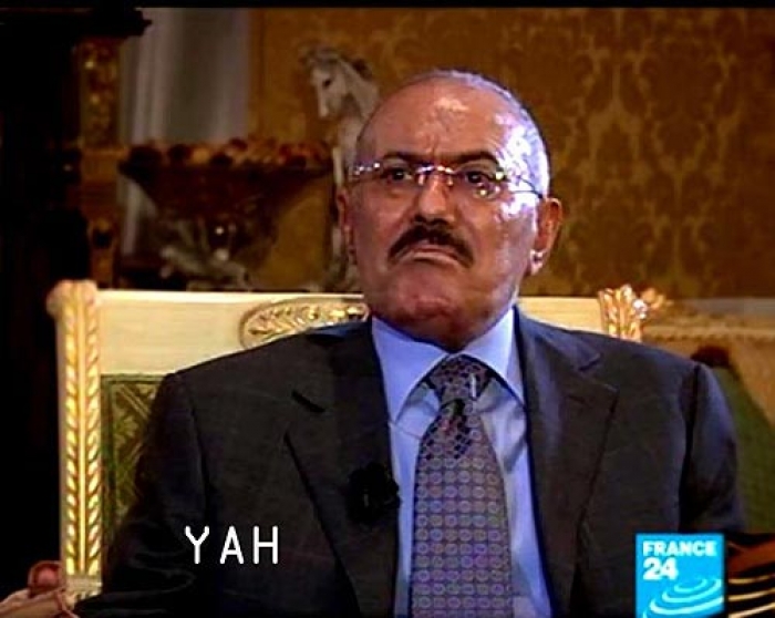 محلل سياسي يكشف الطريقة التي لجأ اليها المخلوع "صالح" لتأمين نفسه من غدر الحوثيين ( تفاصيل )