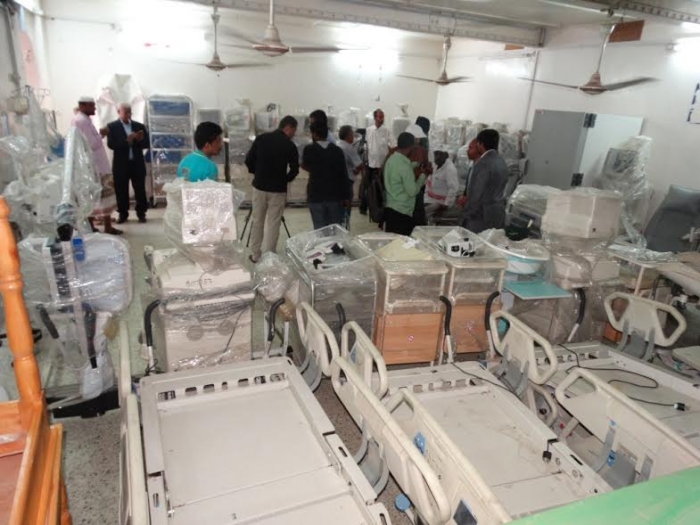 الشهيد " باصهيب " يتسلم اجهزة ومعدات طبية من مركز الملك سلمان للاغاثة الانسانية