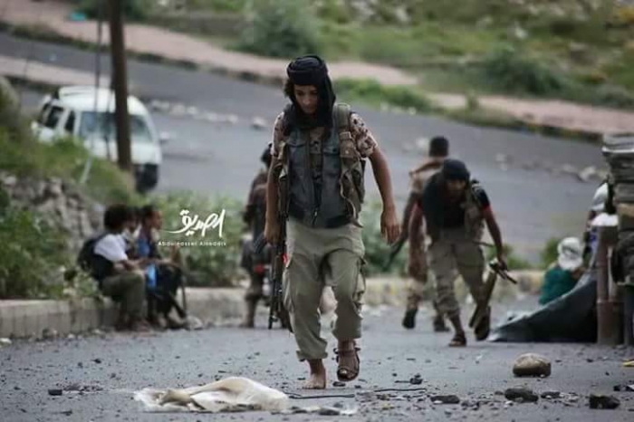 الجيش يدحر الحوثيين في «الأقروض» ويدمّر طقماً محملاً بالذخائر( تطورات طارئة )