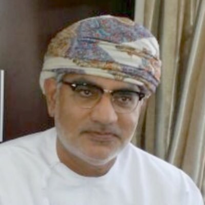 لن تصدق ماقاله  أكاديمي عماني يشن هجوم عنيفاً على السعودية .. والسبب !!