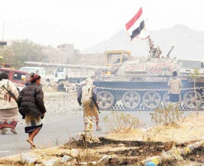بالفيديو شاهد الحيلة الذكية التي استخدمها الجيش الوطني في تعز واجبرت عناصر الانقلاب في مستشفى الكندي على الانسحاب والاستسلام