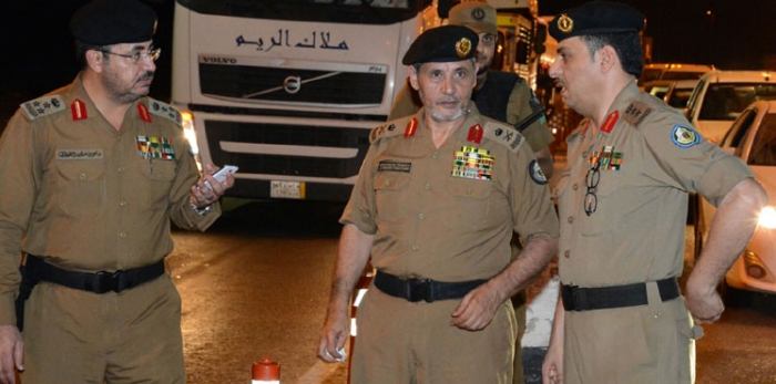 بالفيديو.. اقتحام الشرطة السعودية حفل “دعارة” في الدرعية؟