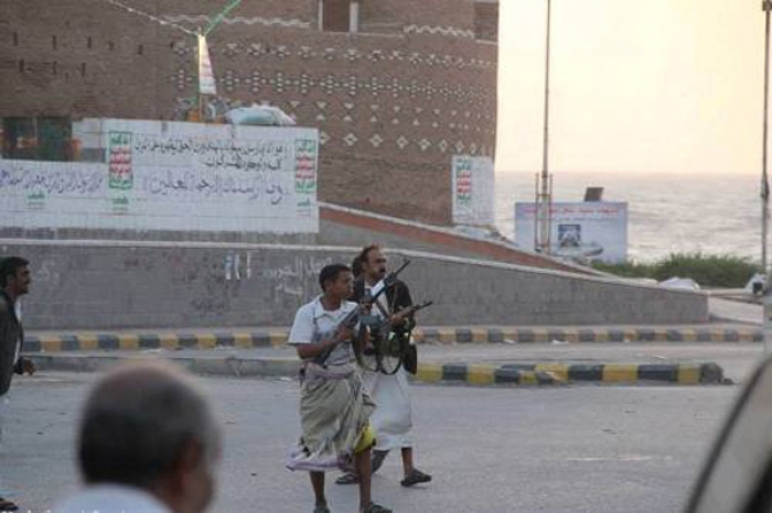 رسائل مسرّبة تكشف حجم تنكيل الحوثيين بالمختطفين في سجن القلعة بالحديدة (صورة)