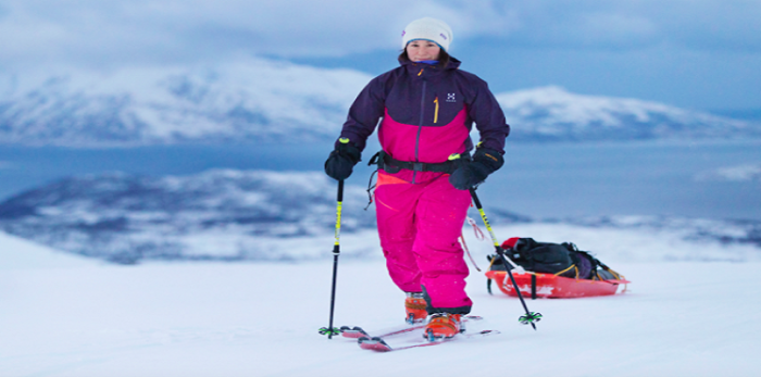 شاهد بالفيديو.. سيدة سويدية تحطم الرقم القياسي في رحلة تزلّج للقطب الجنوبي