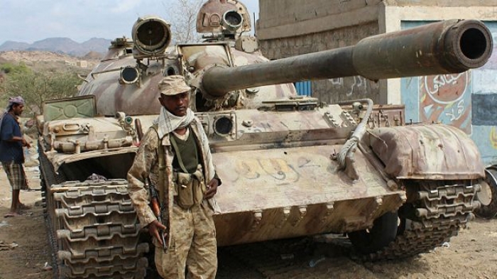 كهبوب:مدفع العملاق يقصف بقوة مواقع لقوات موالية للحوثيين وصالح بجبل المسمارة وصنفه