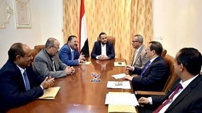 البنك المركزي شرط حكومة الحوثي وصالح للقبول بأي مبادرة سلام لحل الأزمة في اليمن