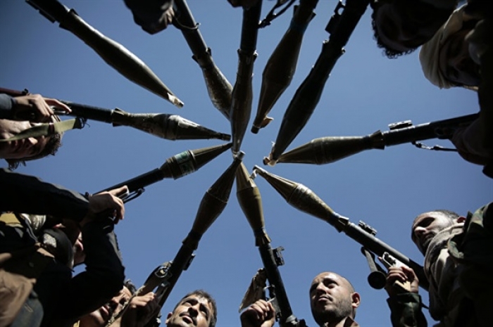 كيف يستخدم الحوثيون حقوق الإنسان وشباب الثورة خلال الحرب؟ (تحليل وثائق)