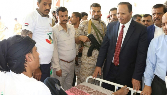 الحكومة الشرعية تبدأ إجراءاتها بشأن صرف المرتبات في الحديدة الخاضعة لسيطرة الحوثيين