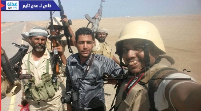 شاهد .. نائب رئيس اركان القوات المسلحة اليمنية  وقيادات جنوبية في مدينة المخا بعد سقوطها .. ( صور حصرية )