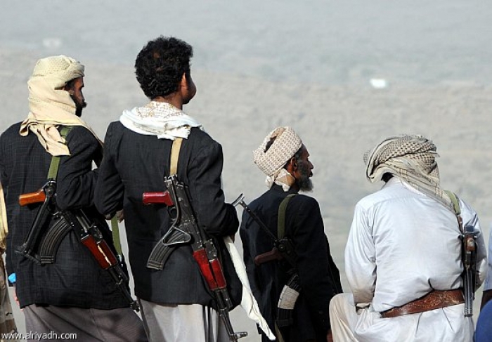 هكذا تعامل الحوثيون  بعدما حاصر مسلحون قبليون مركز المليشيا في همدان بصنعاء