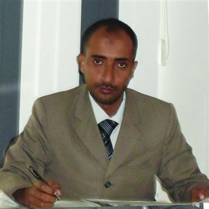 الصحفي تيسير السامعي يتعرض للتعذيب في سجون الانقلابيين بتعز