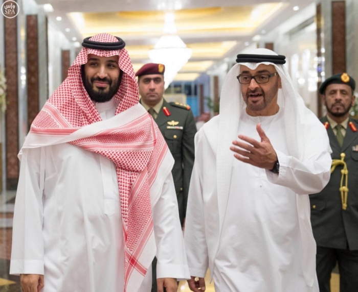 مصدر رئاسي يكشف أسباب الزيارة المفاجئة للرئيس هادي إلى الرياض وبمن سيلتقي