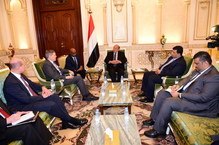 هادي يقول إن سياسة ترامب تتوافق مع التوجهات اليمنية في مكافحة الإرهاب وتدخلات إيران