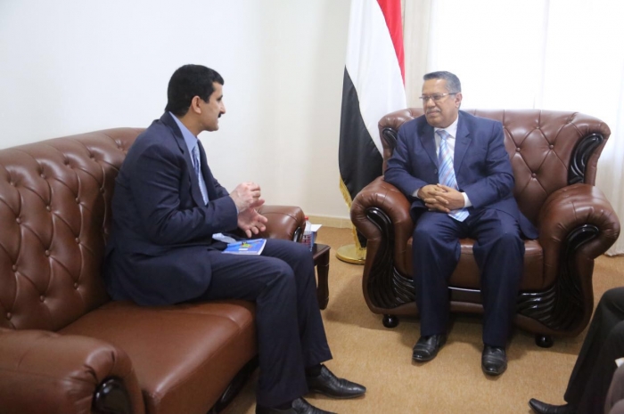 رئيس الوزراء يوجه بصرف مرتبات موظفي الدولة بمحافظة صنعاء ( صورة المذكرة )