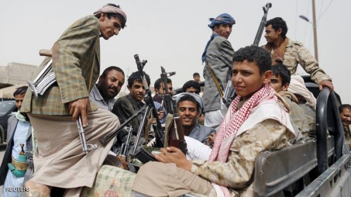 الحوثيون يقتحمون مدرسة للبنات بإب
