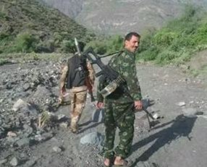 مقتل نجل القيادي الحوثي “نايف القانص” بمعارك المخاء (صورة)