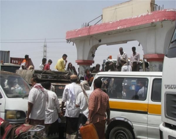 المشتقات النفطية في عدن.. الأزمة مستمرة (تقرير  صور)