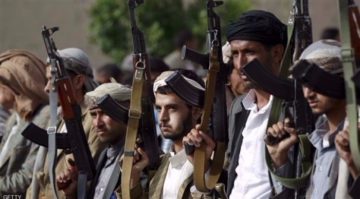 الحوثيون يسجنون مسؤولا مواليا لهم بسبب "خلاف مخدرات"