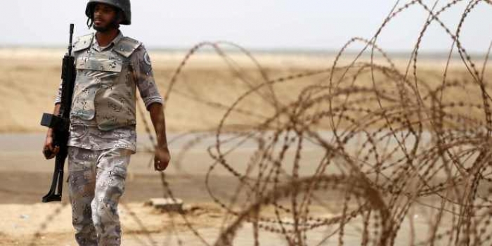 بمساندة من قناصة بقوات الحرس الانقلابي: ميليشيات الحوثي تشن هجوم عنيف على الحدود السعودية