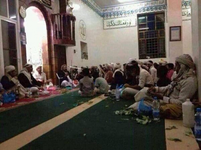الحوثيون يضربون إماماً لمسجد بصنعاء حتى تضرج بدمائه (تفاصيل)