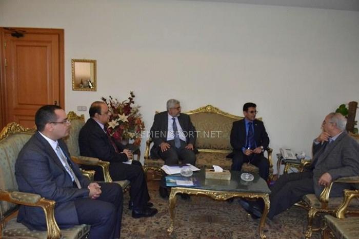 السفير مارم يلتقي الوزير انيس رئيس مجلس إدارة النايل سات بالقاهرة