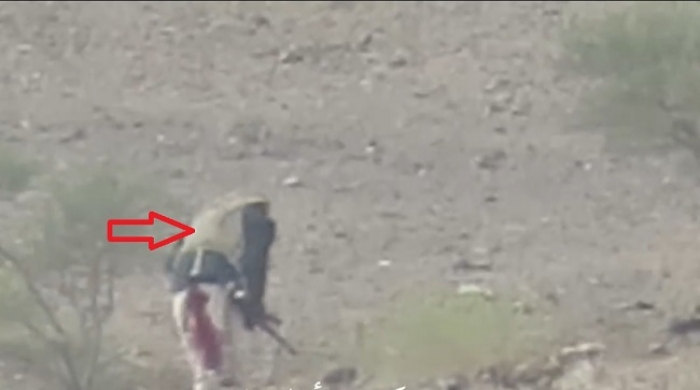 شاهد بالفيديو : كيف كانت نهاية حوثي حاول خداع الجيش والمقاومة