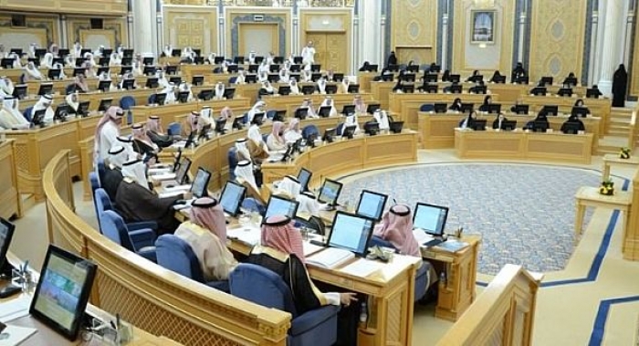 عضو في الشورى السعودي يقترح تجنيس الأجانب في المملكة
