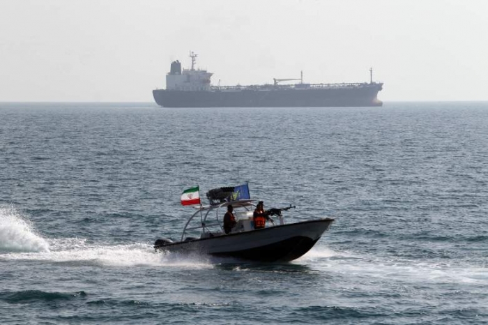 صحيفة إماراتية: التحالف احبط عملية عسكرية حوثية لنشر زوارق مفخخة في البحر الأحمر