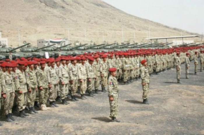 الكشف عن معسكرات خاصة لضباط كبار بالحرس الجمهوري أعلنوا انشقاقهم عن المخلوع والحوثيين