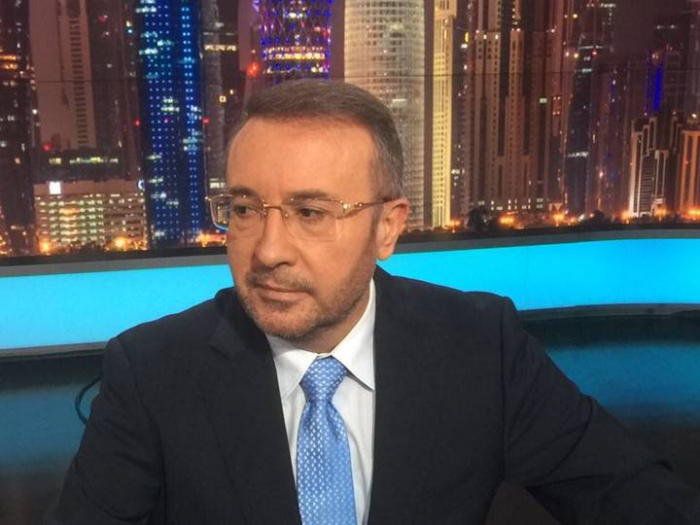فيصل القاسم يكشف عن "الرسالة "التي وصلته من دمشق بعد القصف الامريكي على سوريا