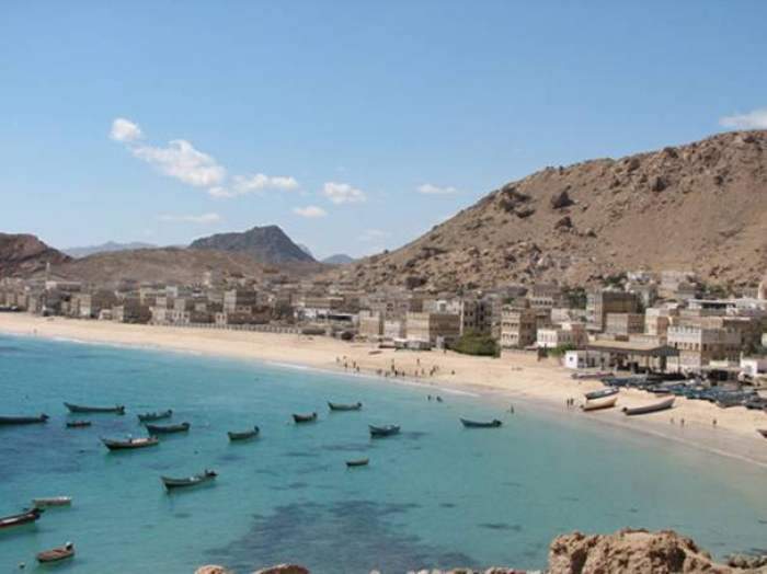 تحرير ثمان جزر يمنية والتحالف يفرض حصاراً بحري على «كمران» قبالة الحديدة ..تفاصيل