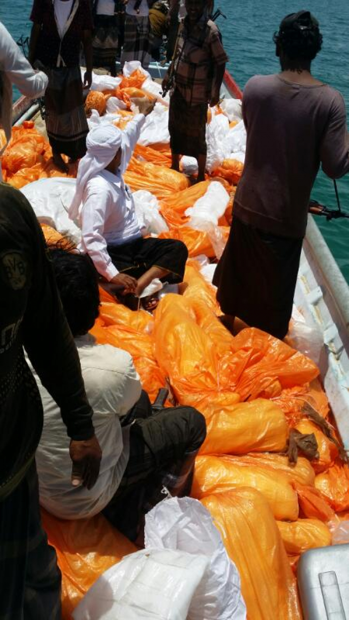 المهرة :  الامن اليمني يضبط شحن اسلحة ايرانية ضخمة قادمة من ايران كانت في طريقها للانقلابيين .. شاهد الصور