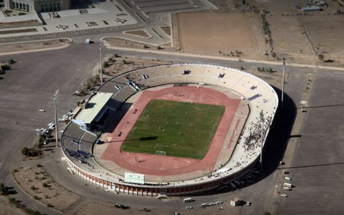 اللبنة بـ 30 مليون ريال : الوزير حسن زيد يبيع ارضية مدينة الثورة الرياضية بصنعاء