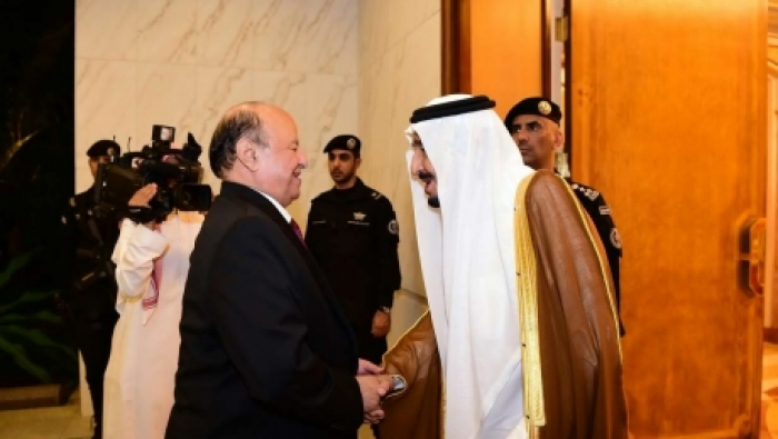 شاهد بالفيديو كيف كان إستقبال الملك سلمان للرئيس هادي