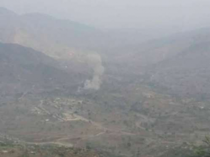 الحوثيون يفجرون منزل شيخ قبلي في إب