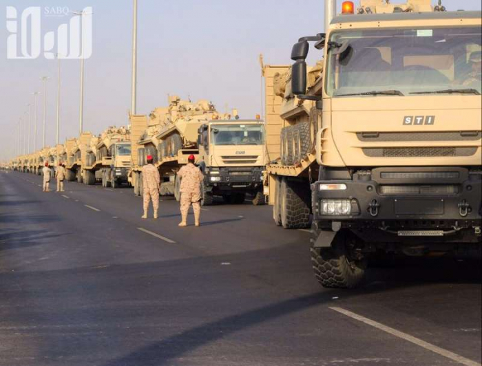 قوات عسكرية ضخمة تعبر الحدود السعودية باتجاه اليمن