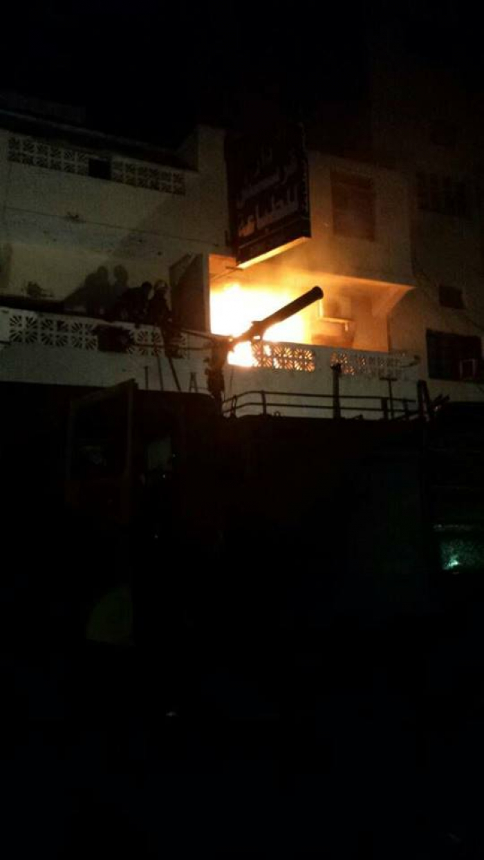 الحادث الثاني في ظرف اسبوع: حريق يلتهم مقر "التجمع اليمني للإصلاح" في عدن جنوبي اليمن