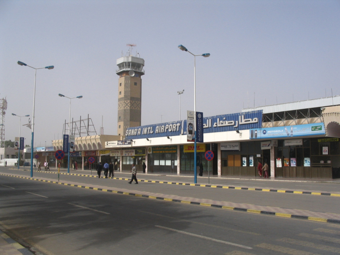 هبوط طائرة مدنية في مطار صنعاء الدولي