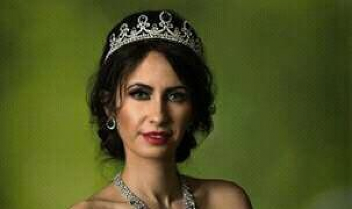 تعرف على أول يمنية تتأهل للمرحلة النهائية من مسابقة ملكة جمال الكون