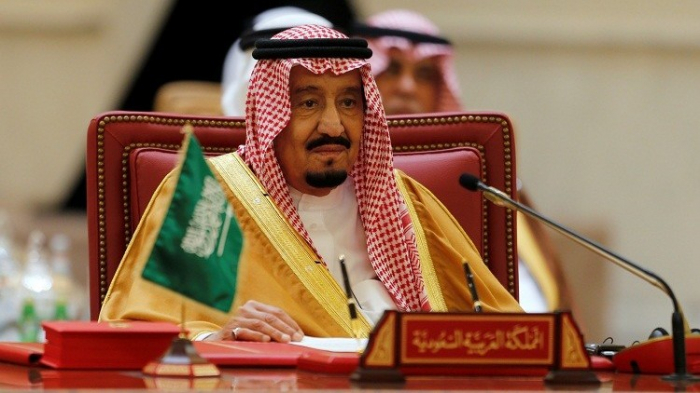 شاهد : الملك سلمان يشعل تويتر بهذه التغريدة قبل قليل