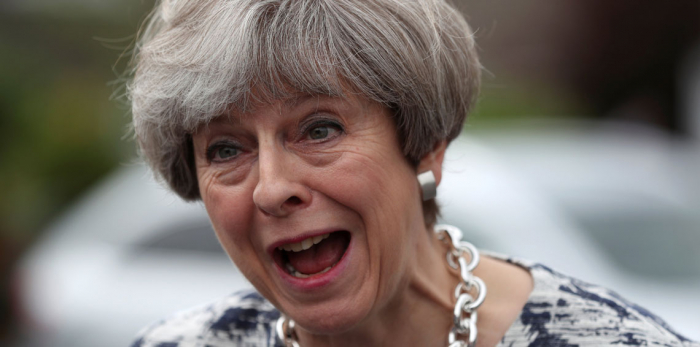 أغنية تنعت رئيسة الوزراء تيريزا ماي بـ”الكاذبة” تثير ضجة في بريطانيا