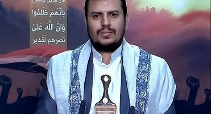 زعيم الحوثيين يعلق على مقاطعة دول الخليج لقطر : "قطر اليوم بين هاذين الخيارين"