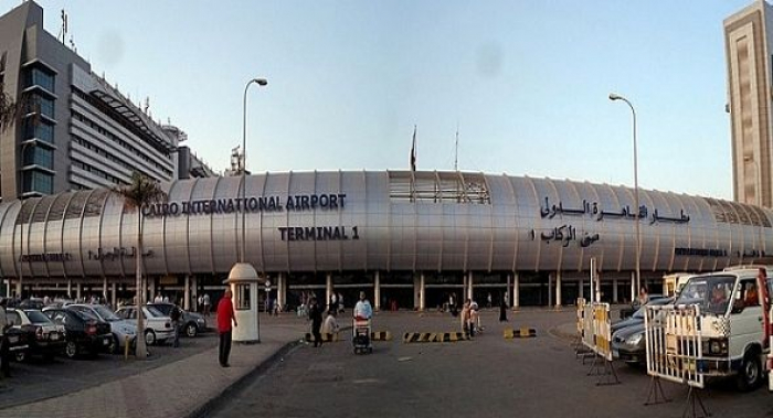 إعلان حالة الطوارئ في مطار القاهرة بعد وفاة راكب يمني
